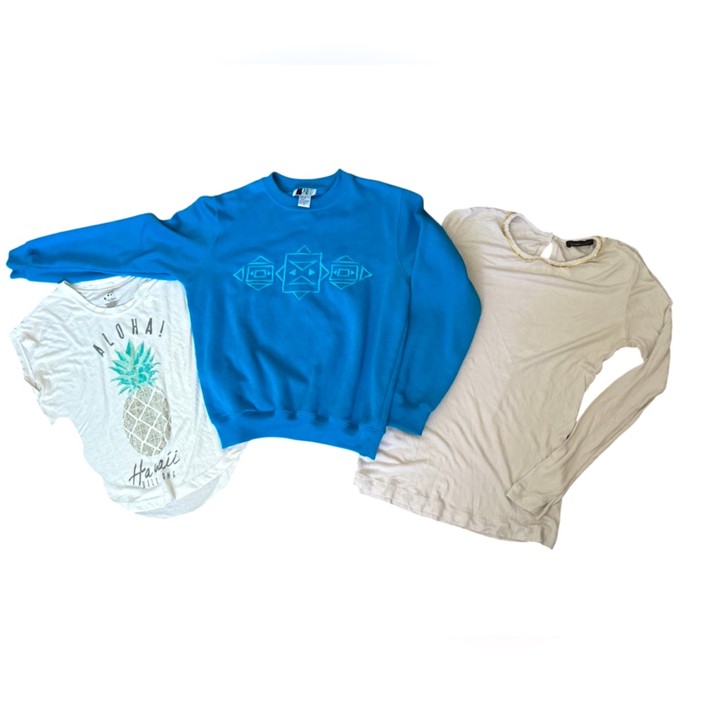 Women’s Bundle STINE GOYA long sleeve top gold trim Blue Sweatshirt & AlohaTop